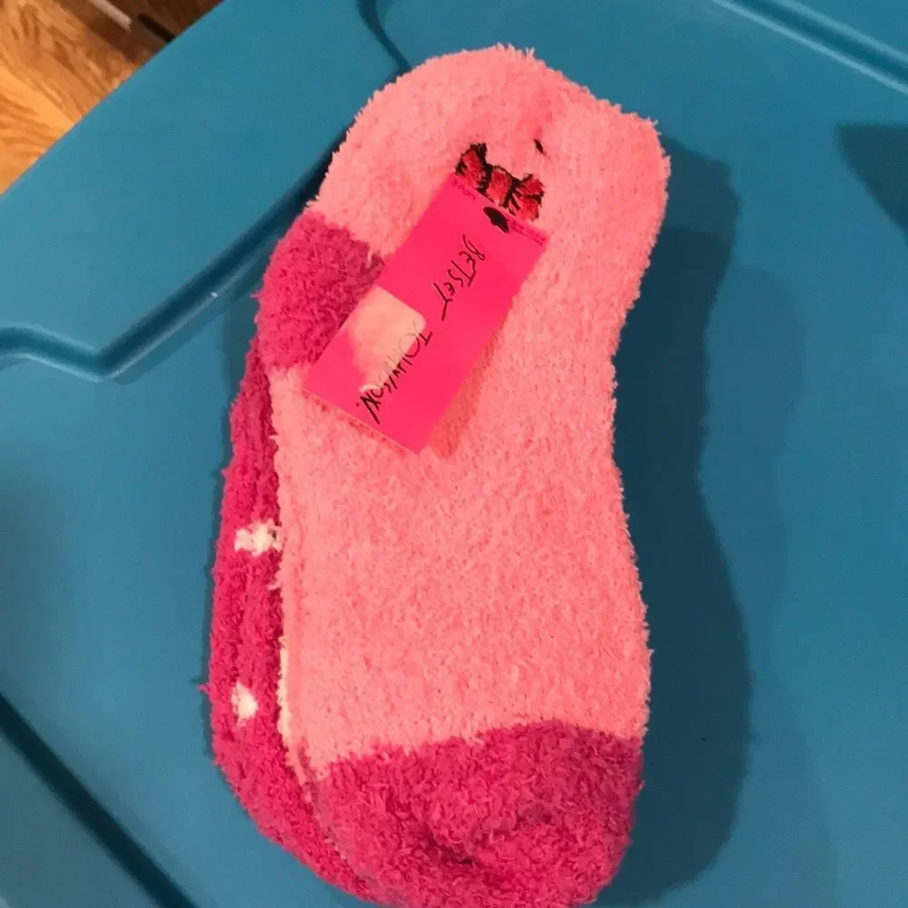 NWT Betsey Johnson girl’s fuzzy socks